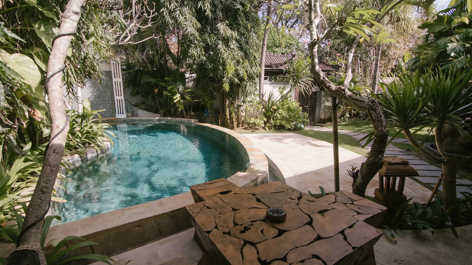 Bale Seminyak Hotel