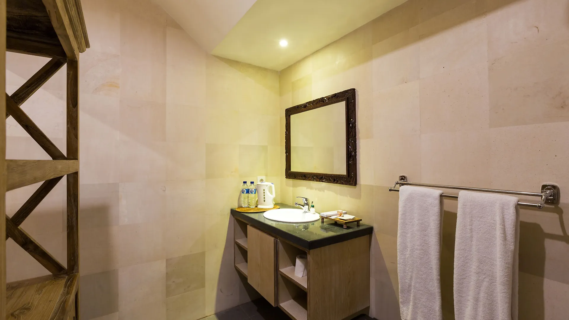 Bale Seminyak Hotel