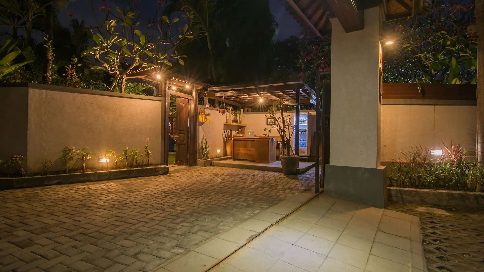 Bale Seminyak Hotel