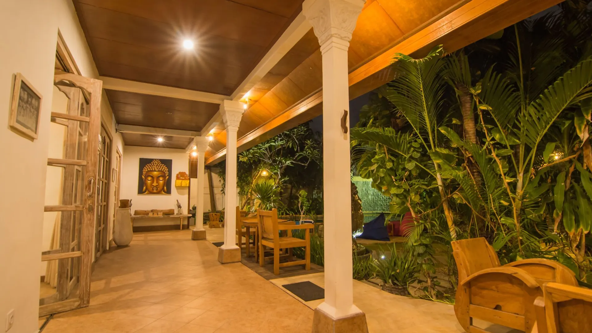 Bale Seminyak Hotel